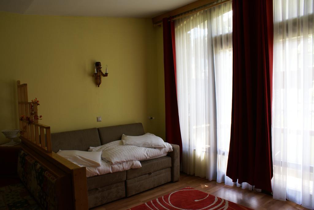 Apartmán Haus Schuschnig Bad Kleinkirchheim Pokoj fotografie