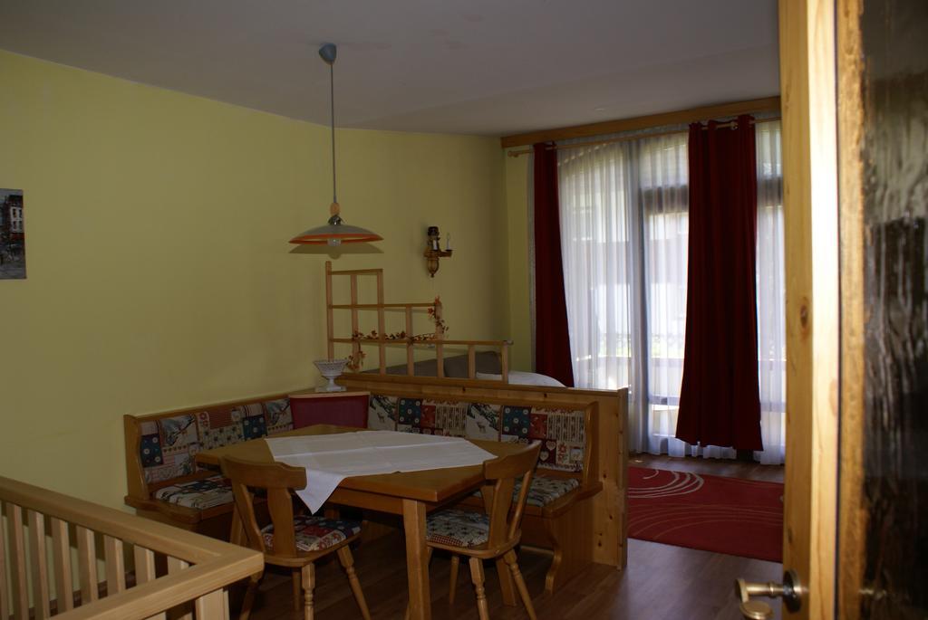 Apartmán Haus Schuschnig Bad Kleinkirchheim Pokoj fotografie