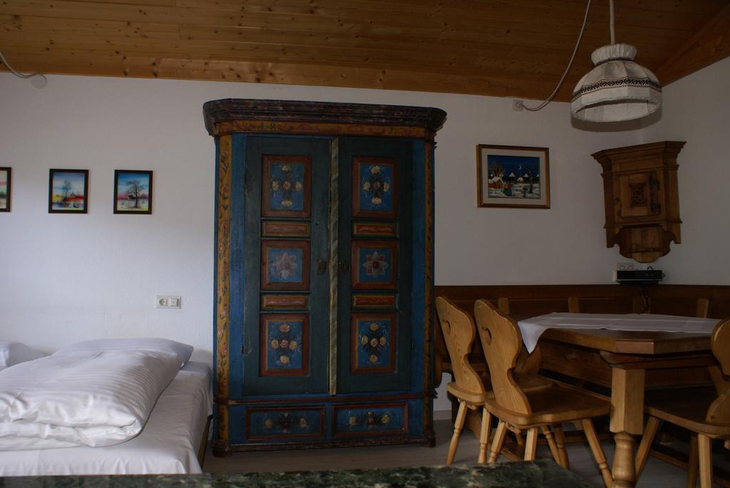 Apartmán Haus Schuschnig Bad Kleinkirchheim Pokoj fotografie